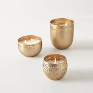 Pot à bougie votive luxueux en cire naturelle avec couvercle métallique – Idéal pour les fêtes de Diwali, Noël et l'ambiance festive – Tendance actuelle - Product Image 4