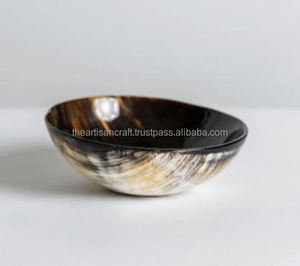Bol en corne naturelle fabriqué à la main pour servir et décorer Bol biologique de style viking rustique pour collations clés bijoux ou affichage à la maison - Product Image 2