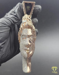 Colgante de Lujo con Diseño de Busto de Reina y Corona en Acabado Dorado de Alto Brillo, Joyería de Plata 925 - Product Image 6