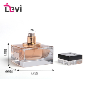 Flacons de parfum de luxe personnalisés Devi en gros, 30 ml, en verre vide de qualité supérieure avec pulvérisateur à pompe, sérigraphiés et étanches - Product Image 4
