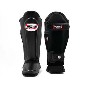 Équipement de protection des jambes de qualité supérieure, dernière collection, Twins Training Gear Shin Pad, best-seller, sur mesure, pour le kickboxing, le muay thai et les arts martiaux - Product Image 2