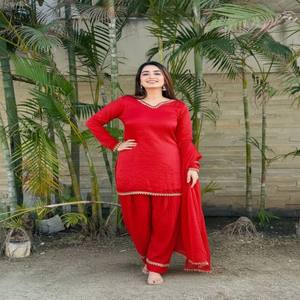 ชุดเดรสชีฟองสีเขียว VASTRA COTTAGE พร้อมผ้าคลุมไหล่ลายดิจิตอล Leheriya แบบปักลายฉลุ  บุซับในอย่างดี เหมาะสำหรับงานเฉลิมฉลอง - Product Image 1