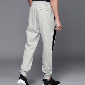 Pantalon de survêtement fitness taille moyenne conçu sur mesure, pantalon de survêtement en coton polaire à la mode avec panneau latéral et logo imprimé brodé - Product Image 2