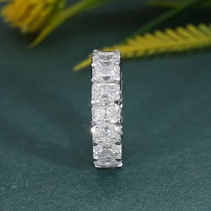 Bague en diamant de laboratoire taille radiant en or blanc 14 carats, élégante bague de fiançailles solitaire pour femme, cadeau de luxe pour mariage ou anniversaire - Product Image 3