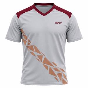 Ensemble maillot et short de football pour homme, gris et bordeaux, imprimé géométrique, col en V, manches courtes, anti-humidité, coupe athlétique - Product Image 4
