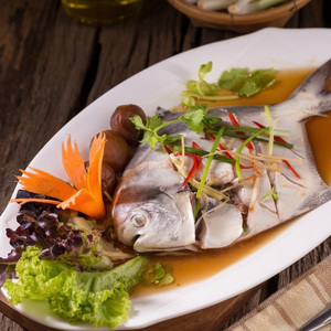Pescado Pomfret Plateado Congelado Fresco a Precio Económico, Pescado Pomfret Blanco Congelado - Product Image 3