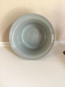 Tazón de Cerámica Verde Espuma de Mar con Diseño Ancho y Bajo, Detalle de Borde Rústico, Duradero, Apto para Alimentos, Ideal para Pasta, Ensaladas y Tapas - Product Image 5