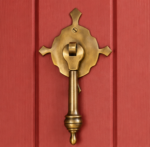 Sonnette de porte Heritage Drop Bar en or brossé avec plaque arrière décorative à quatre feuilles et quincaillerie d'entrée classique traditionnelle - Product Image 4