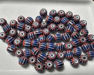 Perles Chevron Africaines en Gros - Noir Blanc Rouge Bleu - Perles de Verre Vénitien à 4 Couches - Ovales et Rondes - Kali du Ghana Original - Product Image 4