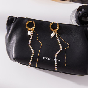 Boucles d'oreilles créoles en acier inoxydable plaqué or 18 carats avec perles et pompons, cadeau d'anniversaire, vente en gros - Product Image 6