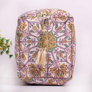 Juego de Bolsas de Maquillaje con Estampado Floral Hechas a Mano, de Algodón Acolchado, 3 Piezas, con Cierre, para Viaje, Lavables, para Guardar Artículos de Aseo, Venta al Por Mayor - Product Image 4