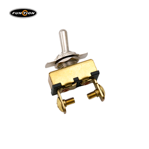 Interrupteur de batterie marine 12V de qualité avec protection anti-fusible - Product Image 1