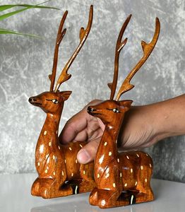 Figuras Decorativas de Ciervos de Madera Marrón, Modernas, de 17.5 cm, Tamaño Personalizado, Decoración Navideña para el Hogar y la Oficina, Hechas a Mano, de Alta Calidad - Product Image 3