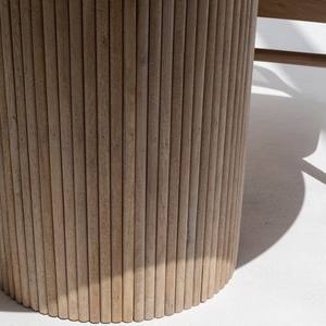 Mesa de Comedor Redonda con Tapa de Mármol Vandana Aureo Nova, con un Diseño Moderno y Elegante - Product Image 4