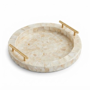 Plateau décoratif de luxe en nacre avec poignées en feuille d'or, fait main, ovale, en coquille de MOP, pour servir le café - Product Image 5