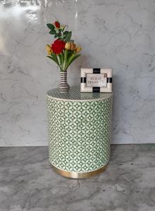 Table d'appoint ronde moderne en os incrusté, faite à la main, écologique, motif géométrique œil, décoration de baptême et de maison - Product Image 2