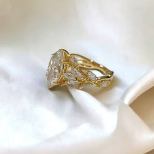 Anillo de Compromiso con Moissanita Corte Marquesa, Plata de Ley 925, Engaste de Puntas, Estilo Art Deco Vintage, Anillo de Boda Único, Regalo de Lujo - Product Image 3