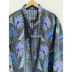 Blazer en velours Suzani pour femmes ouzbèkes, broderie florale à la main, col mandarin, manches longues, veste d'automne - Product Image 5