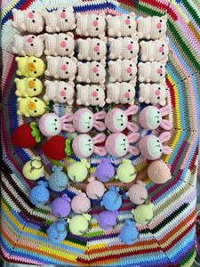 Llavero de ganchillo de lana con muñeco de peluche lindo, accesorios suaves para bolsos, venta al por mayor a granel - Product Image 3