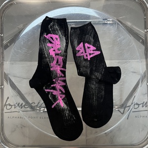 Calcetines Deportivos de Moda al por Mayor con Estampado Digital de Graffiti y Logo Personalizado, Calcetines de Algodón de Alta Calidad para Hombre, Verano - Product Image 3