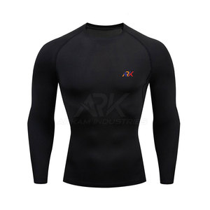 Ropa de Compresión Elegante con Tela Flexible y Ajuste Suave, Perfecta para Deportes y Uso Casual - Product Image 2