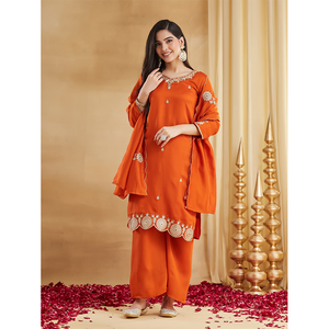 Venta Exclusiva de Hermosa Ropa Pakistaní, Nuevo Diseño de Seda Vichitra con Bordado, Conjunto de Kurti con Pantalón y Dupatta - Product Image 1