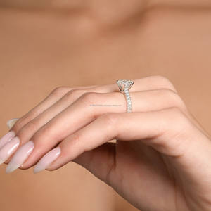 Bague de mariage en diamant taillé de luxe pour femmes Original Eternity Classic Style IGI Certificate GRA Certified VVS Moissanite Parties - Product Image 4