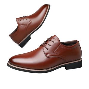 Chaussures habillées en cuir pour hommes à bout rond, durables, antidérapantes, vente en gros, OEM - Product Image 3