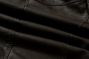 Manteau en cuir et fourrure de qualité supérieure avec intérieur chaud et finition de luxe, fabrication OEM - Product Image 4