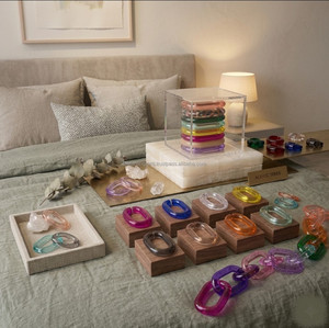 Decoración de Pared con Eslabones de Cadena de Resina Transparente, Objetos de Arte Colgantes Coloridos, Cadenas de Plástico Grandes, Escultura Enlazada, Separador de Ambientes - Product Image 6