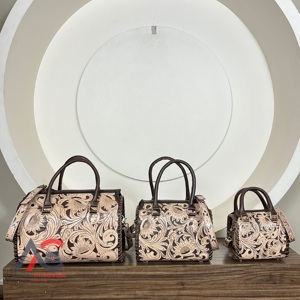 Bolso de Viaje de Cuero Vacuno Genuino con Diseño Floral, Hecho a Mano, Elegante, Tipo Bandolera, para Fin de Semana, Unisex, Superventas - Product Image 1