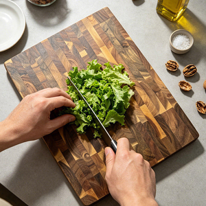 Planche à découper en bois d'acacia massif de qualité supérieure, extra large et épaisse, à grain de bois transversal, pour la cuisine (vente en gros) - Product Image 3