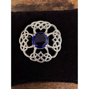 Broche de nudo celta con zafiro o piedra oscura, broche plateado para kilt de las Tierras Altas, accesorios tradicionales - Product Image 6