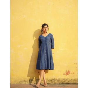 Robe midi en coton et lin de style bohème pour femmes, col en V, boutonnée, fluide, décontractée, robe maxi d'été - Product Image 4