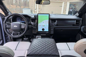 Camioneta eléctrica usada de tamaño completo, modelo 2022, versión Premium Platinum - Product Image 3