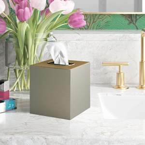 Élégant porte-mouchoirs carré bicolore avec dessus texturé doré – Support moderne et minimaliste pour mouchoirs en papier vert sauge et laiton - Product Image 6