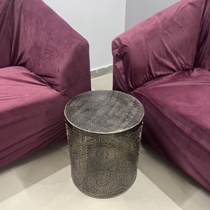 Mesa Auxiliar Moderna de Hierro Grabado S589 de Diseño Artesanal con Acabado Verde Claro, Forma Irregular, Decoración para el Hogar - Product Image 3