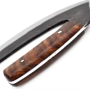 Cortador de Pizza Artesanal de Acero al Carbono con Mango de Madera Personalizado y Funda de Cuero Steel Craft International Microwave - Product Image 3