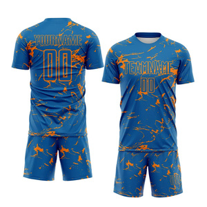 ชุดฟุตบอลพิมพ์ลายโลโก้ตามสั่งสำหรับผู้ชายและผู้หญิง ชุดเสื้อและกางเกงขาสั้นฟุตบอล ผ้าโพลีเอสเตอร์ 100% ระบายอากาศได้ดี - Product Image 1