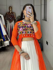 Ensemble Premium Ethnique Lehenga Kurti pour Femme avec Broderie Miroir Gamthi Gota Patti, Idéal pour les Fêtes et Cérémonies - Product Image 4