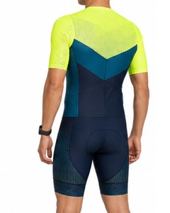 Traje de Triatlón Personalizado para Hombre, Manga Corta, Amarillo Neón con Patrón Azul, Transpirable, Ajuste Aerodinámico, Ropa de Ciclismo Reversible y Ecológica - Product Image 3