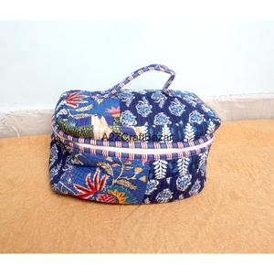 Ensemble de 3 trousses de maquillage et de voyage A2ZCraftBazar avec doublure rayée en coton écologique, fermeture éclair résistante et poignée - Product Image 1