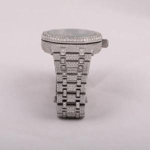 Atractivo Reloj de Pulsera de Lujo Personalizado con Diamantes de Moissanita de Corte Redondo, Estilo Hip Hop, de Acero Inoxidable para Hombre, de la India - Product Image 5