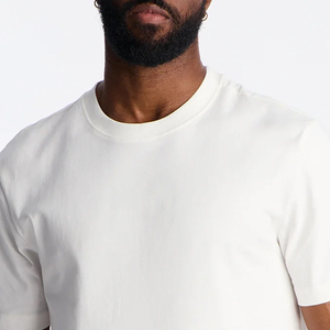 Design avant-gardiste à manches courtes OEM 2026 – Haut à manches courtes pour homme, texture lisse, pour tenue décontractée, avec personnalisation du logo - Product Image 2
