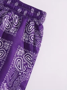 Shorts d'été pour hommes à imprimé bandana, respirants, en mélange de coton tissé, avec cordon de serrage, coupe ample, taille élastique, style plage, vente en gros - Product Image 2
