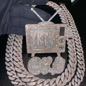 Exclusivo Collar CONCEPTION para Hombre, Joyería Hip Hop Personalizada, Certificado IGI, Moissanita VVS, Corte Brillante Redondo, Chapado en Oro de 14K - Product Image 4