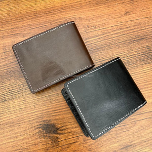 Nouveau personnalisé fait à la main Style élégant usiné en cuir véritable grande capacité à deux volets avec plusieurs fentes pour cartes portefeuille pour hommes - Product Image 5