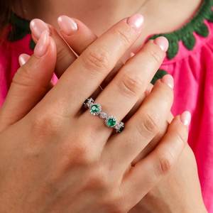 แหวนมรกตแท้หลายเม็ด แหวนเงินแท้ประดับมรกตวินเทจ เครื่องประดับมรกตแท้ ของขวัญวันเกิดสำหรับเธอ - Product Image 3