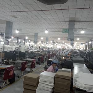 Sacs de sport en polyester 600D avec fermeture éclair, résistants à l'eau, logo personnalisé OEM, vente en gros |   Fabricant de matériel de sport de haute qualité au Vietnam - Product Image 3