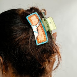 Pinzas para el pelo de cuero mecanizado a mano de alta calidad, accesorios occidentales para el cabello, pinzas para el pelo de cuero de vaca genuino Floral de lujo - Product Image 1